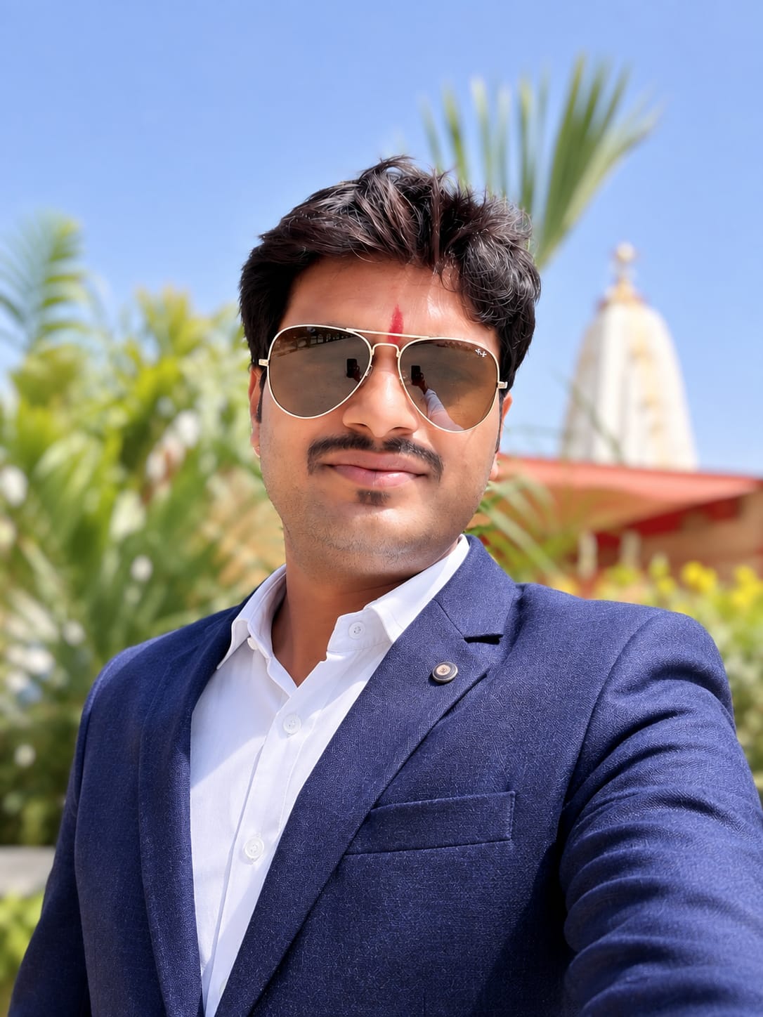 Mr. Satish Ratnawat - Founder of Akarshan Gift Gallery